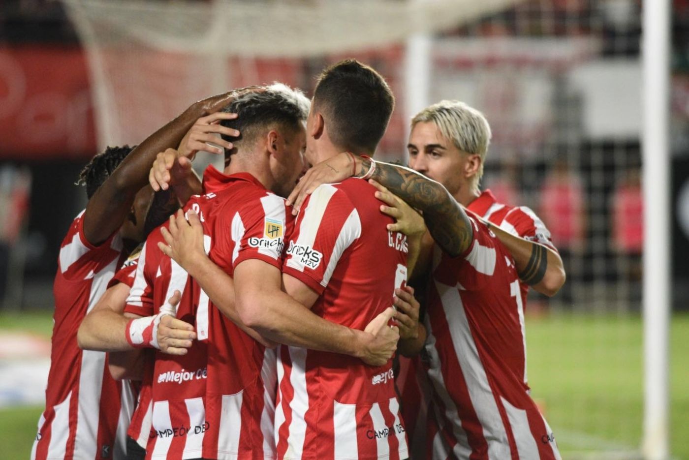 Nhận định Carabobo vs Estudiantes: Chênh lệch đẳng cấp